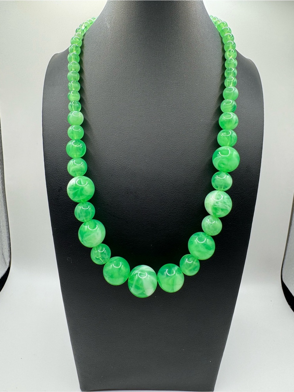 Green Graduated Marbled Bead Necklace